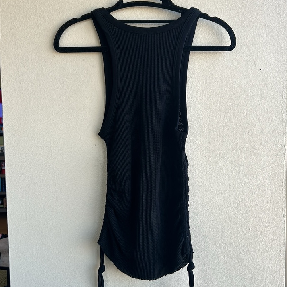 The Range ruched sides drawstring tank - Picture 5 of 6